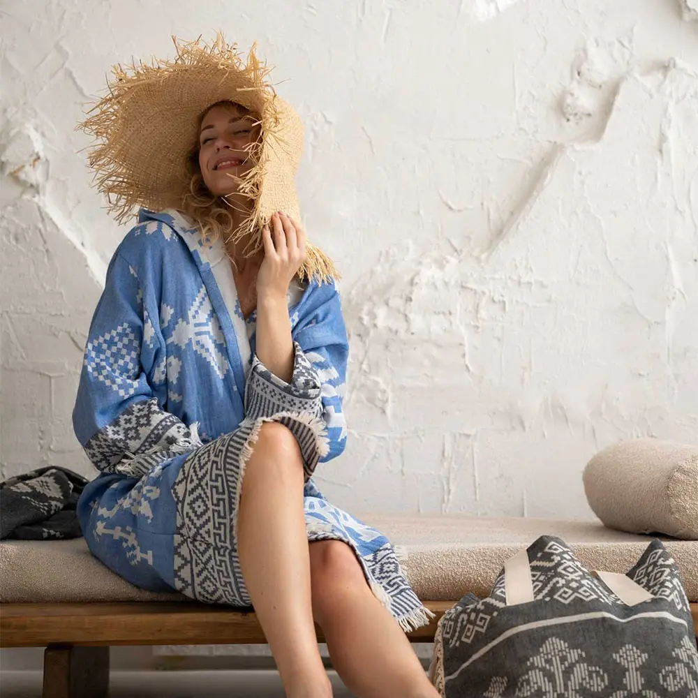 Chalatas rankų darbo